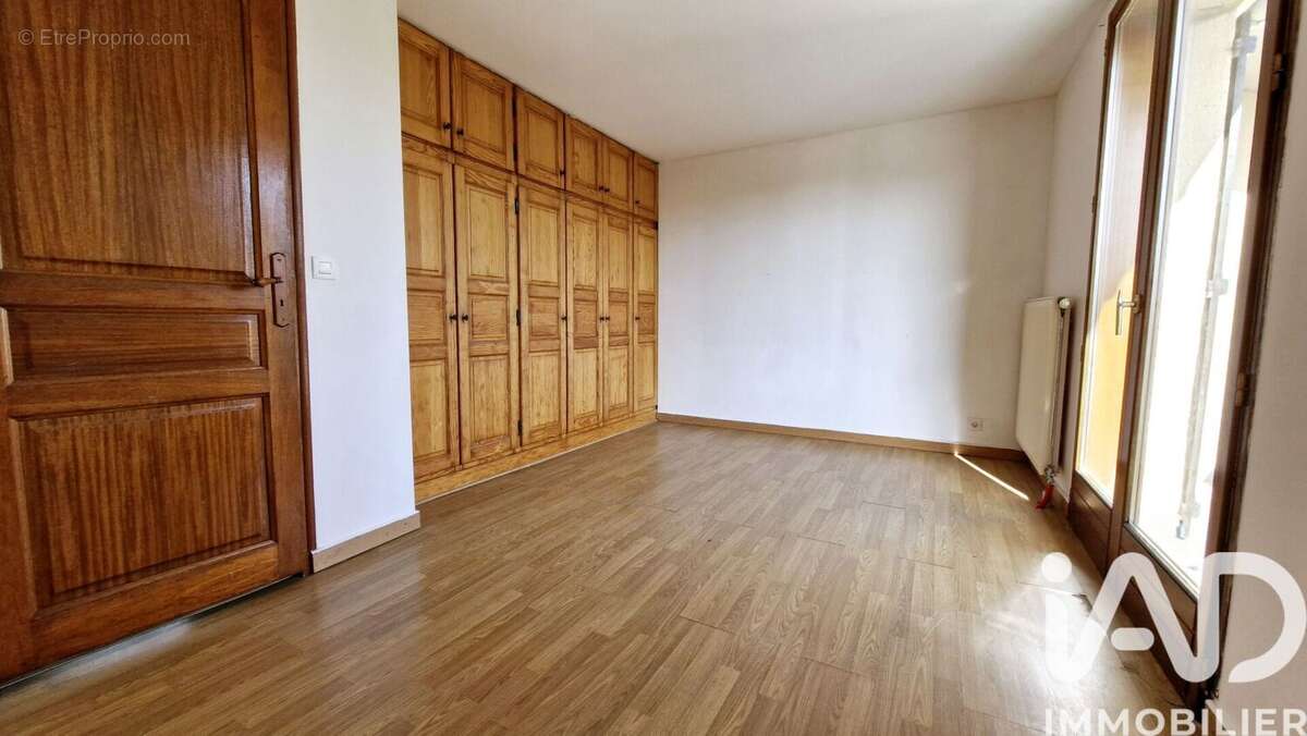 Maison 131 m² à Luce  - photo 8