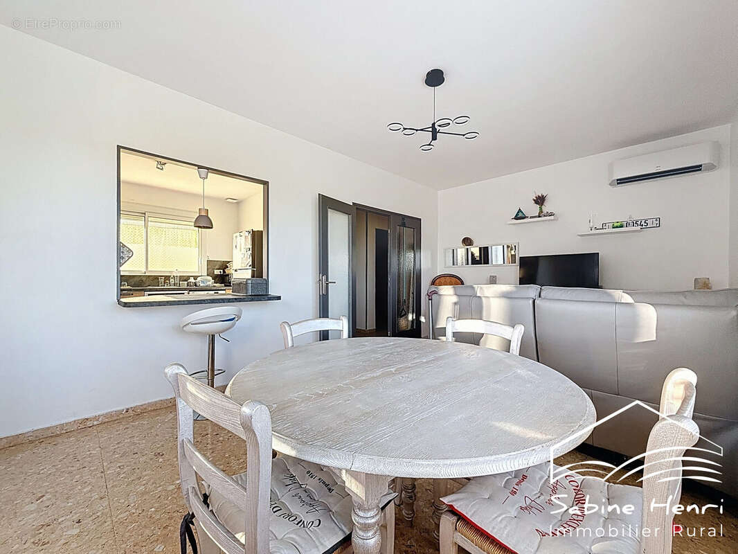 Maison à MIRANDOL-BOURGNOUNAC