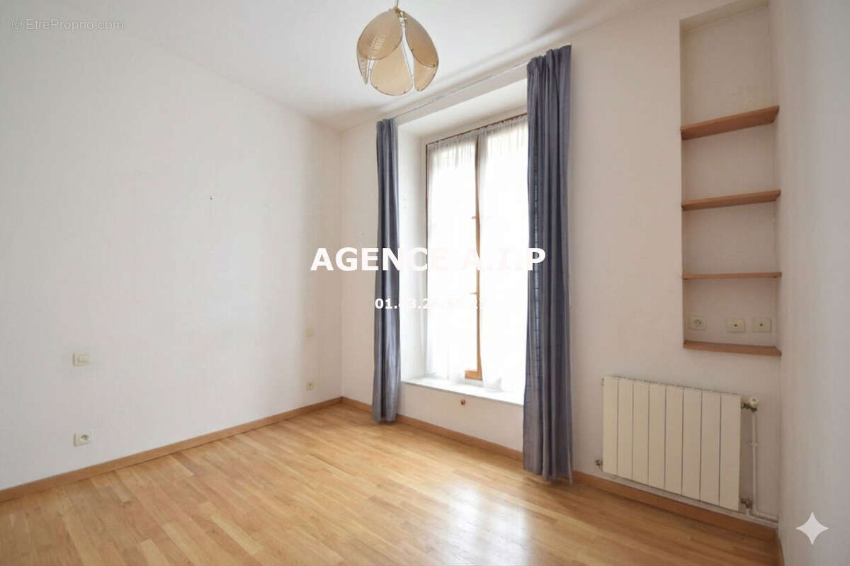 Appartement à PARIS-10E