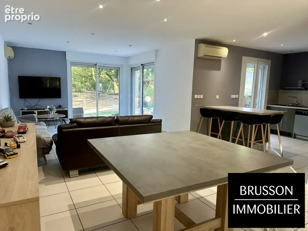 Maison 168 m² à Saix  - photo 4