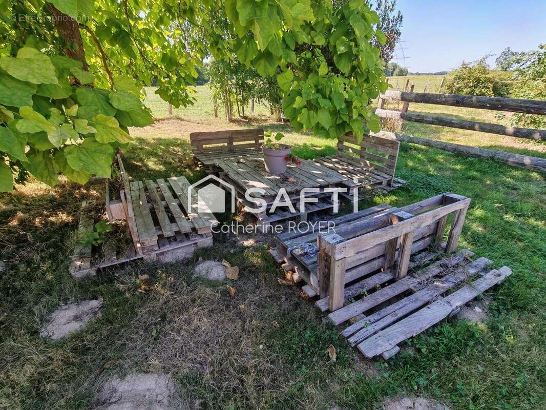 Maison 140 m² à La Chapelle-Saint-Sauveur  - photo 5