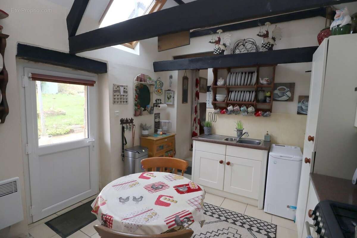 Maison à MAEL-CARHAIX