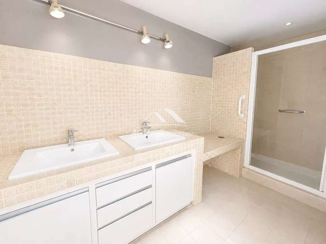 Appartement 3 chambres avec vue dégagée - photo 4