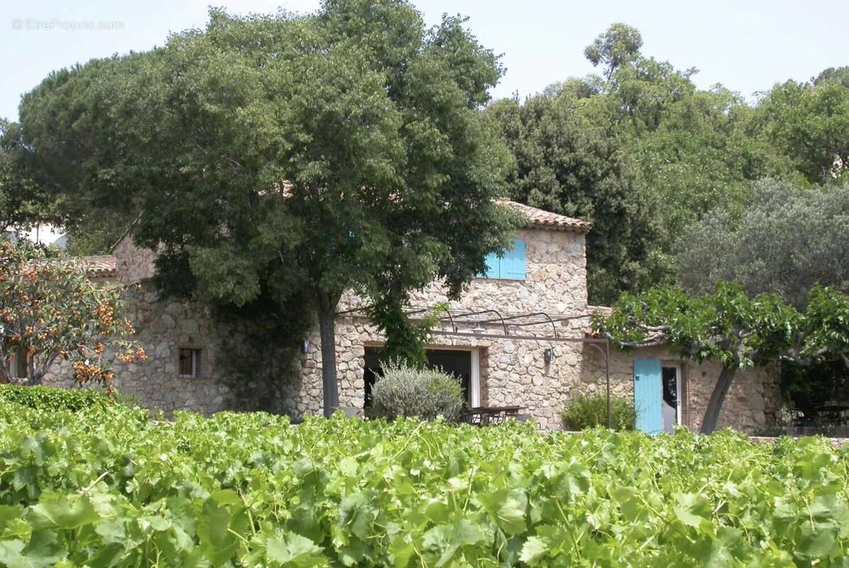 Maison à PLAN-DE-LA-TOUR