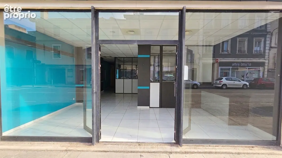 Local commercial Bourgoin Jallieu 84 m2 - photo 2