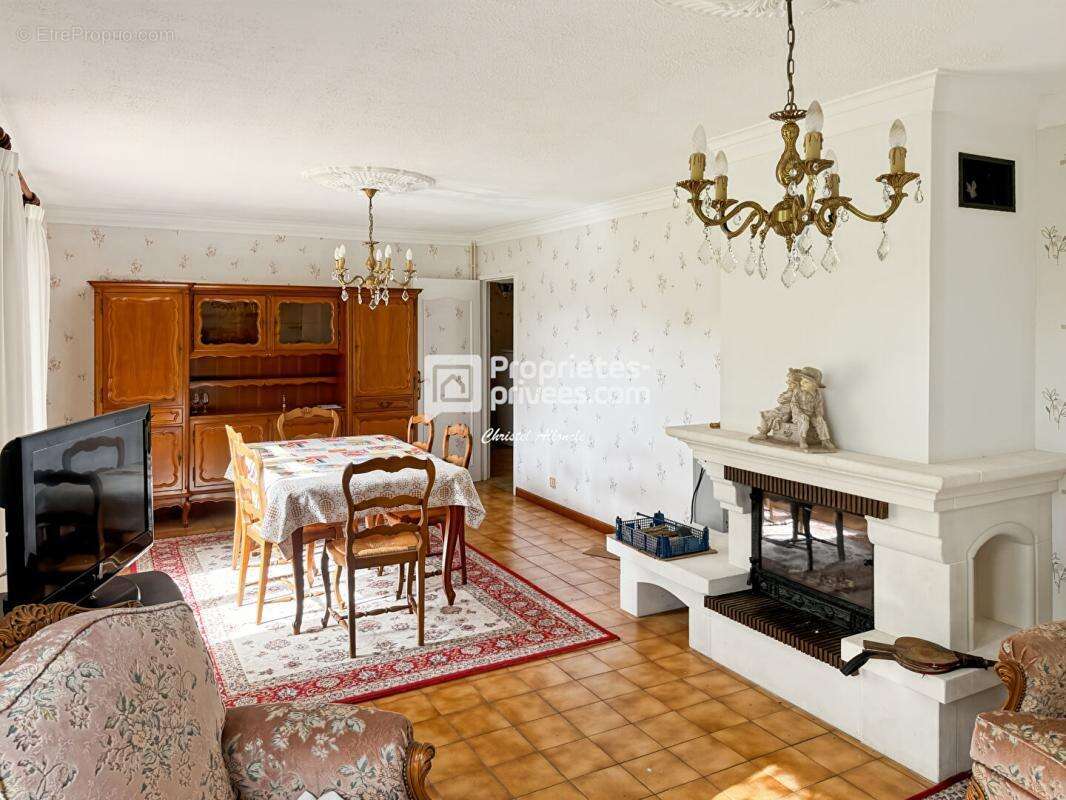 Maison à BLANQUEFORT