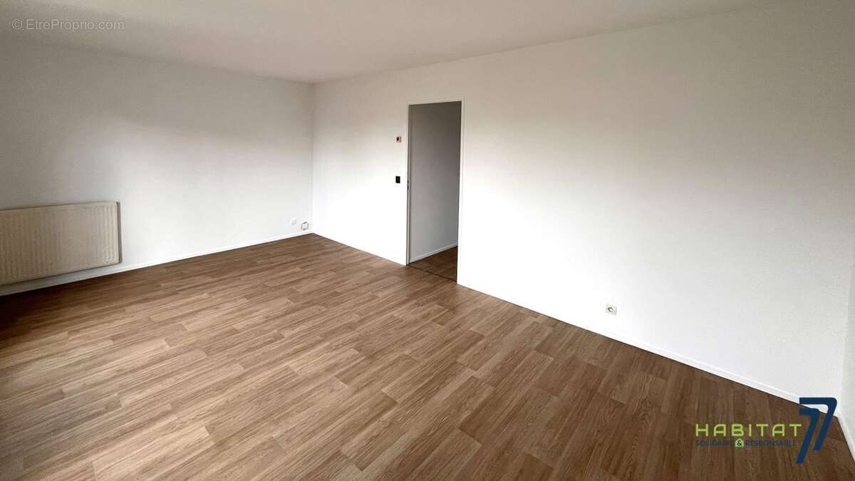 Appartement 55 m² à Magny-Le-Hongre  - photo 4