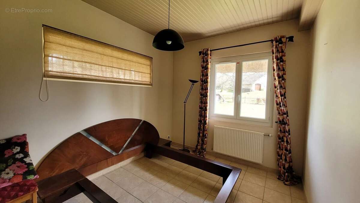 Maison à LE CHAMBON-SUR-LIGNON