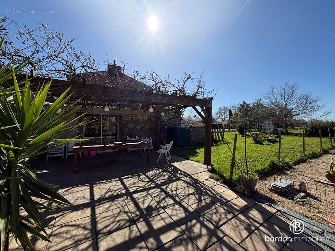 Maison à SAINT-CHRISTOPHE-DU-LIGNERON