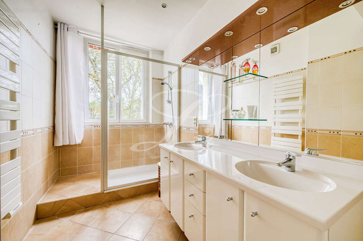 Maison à MAISONS-LAFFITTE