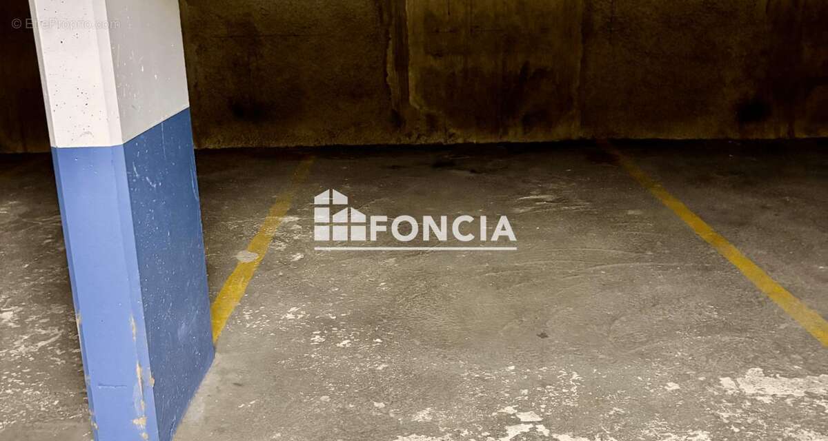 Vente en bloc de 9 parkings sous-sol dans le centre ville - photo 7