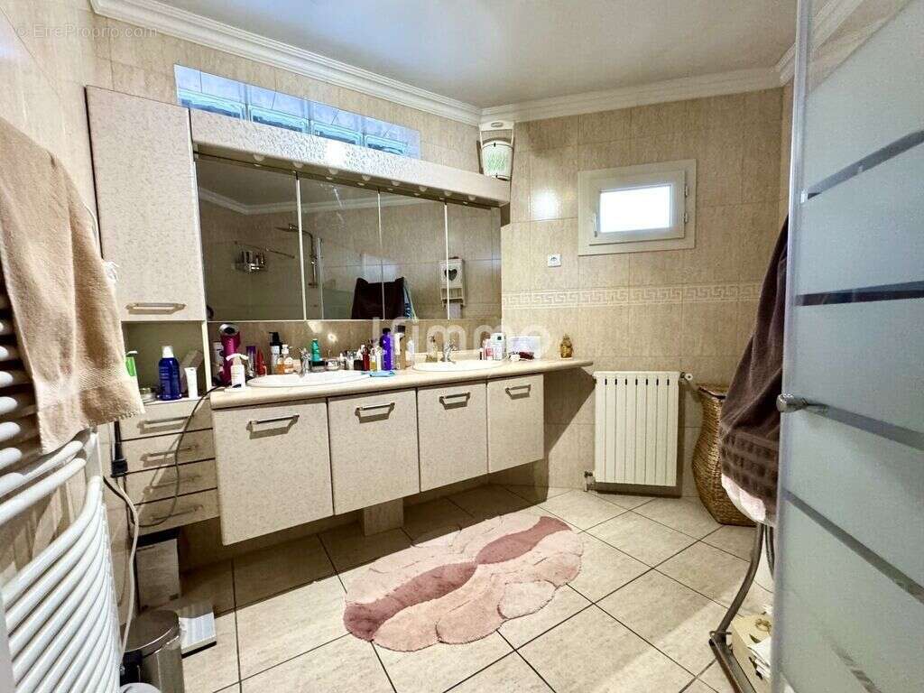 Maison à VILLIERS-SUR-MARNE