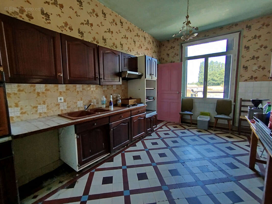 Maison à AISONVILLE-ET-BERNOVILLE