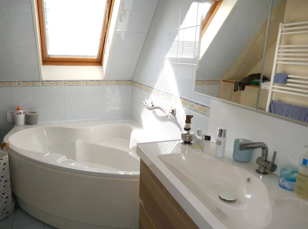 Maison à BOUCHEMAINE