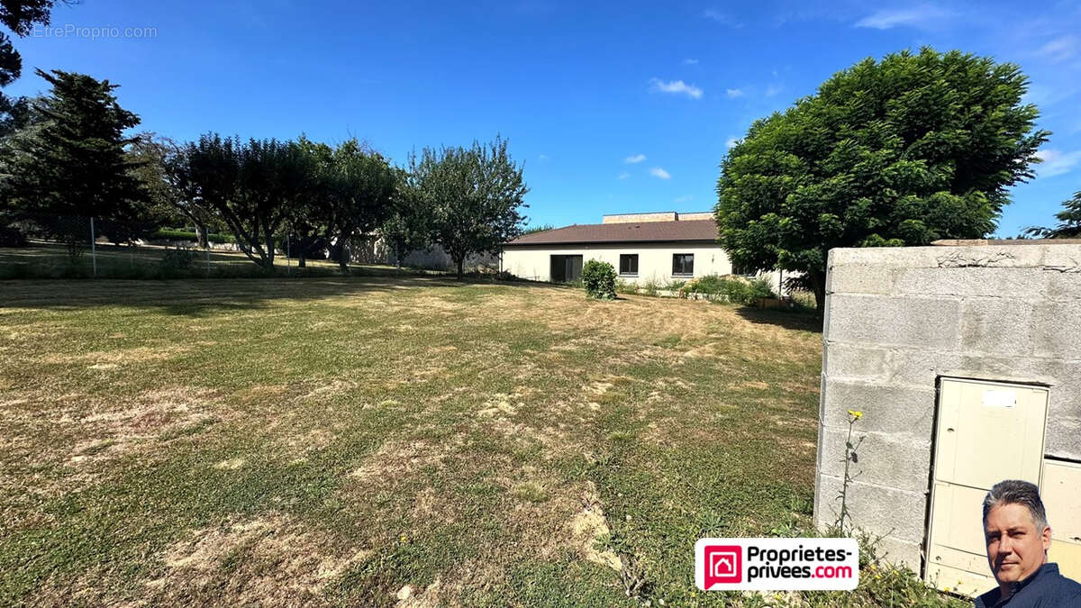 Terrain Saint Bonnet De Mure 534 m2 libre de tout constructeur - photo 2