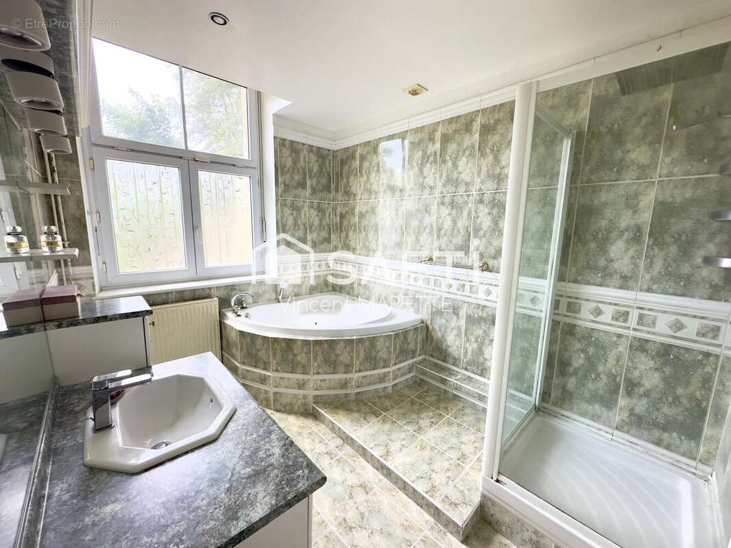 Photo 9 - Appartement à SAINT-MAXIMIN