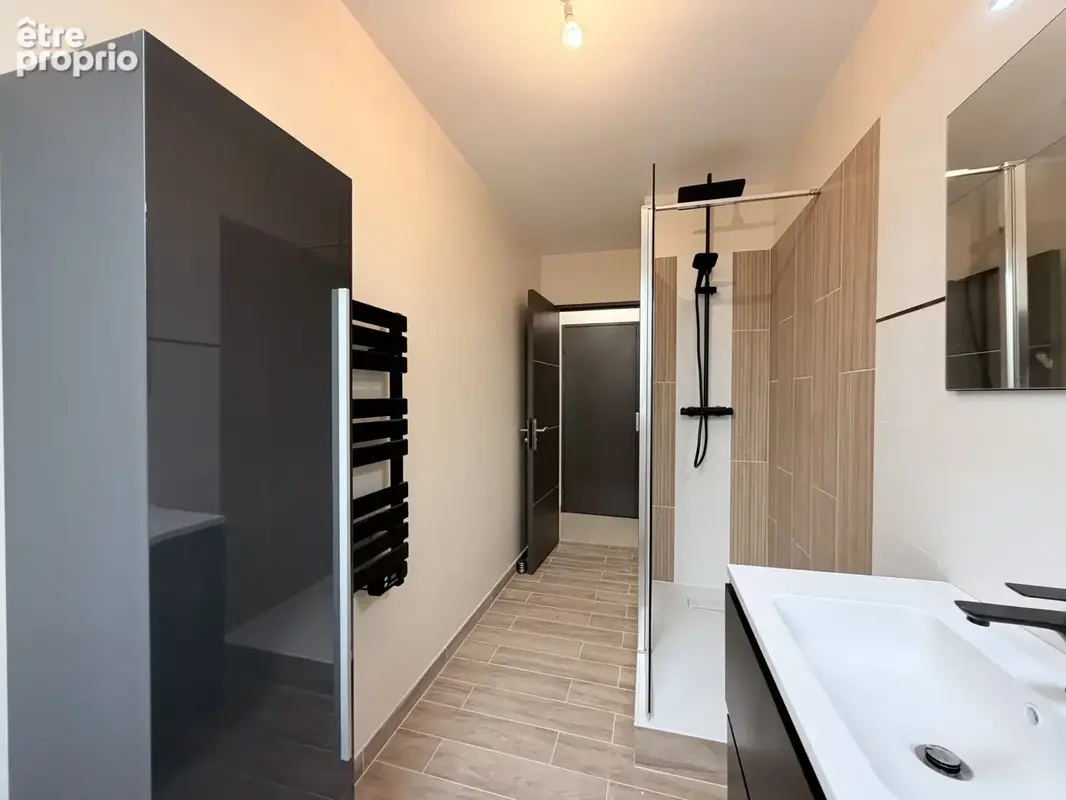 Appartement 4 pièces 77 m² à vendre à Saint-Raphael (83700) - photo 9