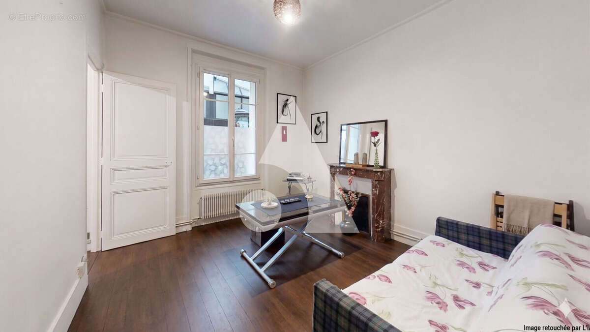Appartement à LA GARENNE-COLOMBES