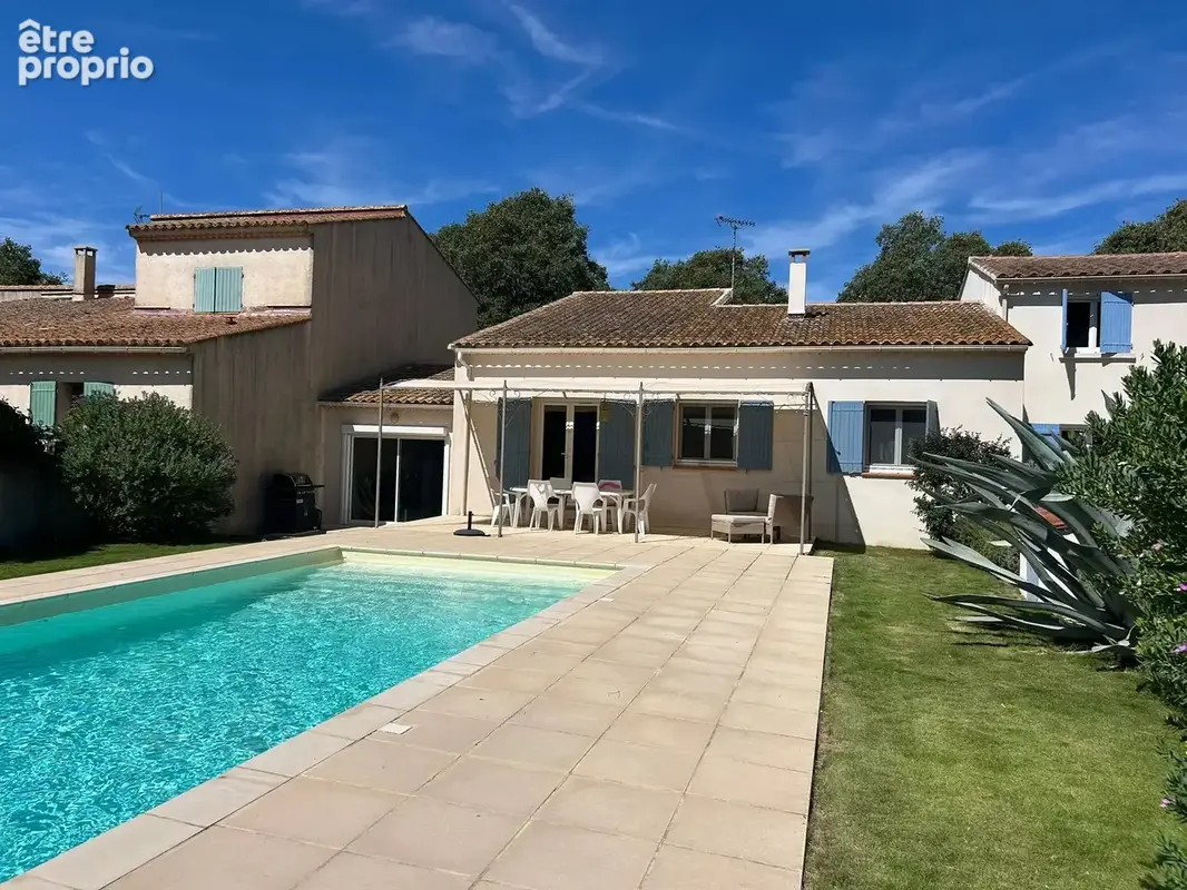 Maison proche du centre du village à Fontvieille - photo 2