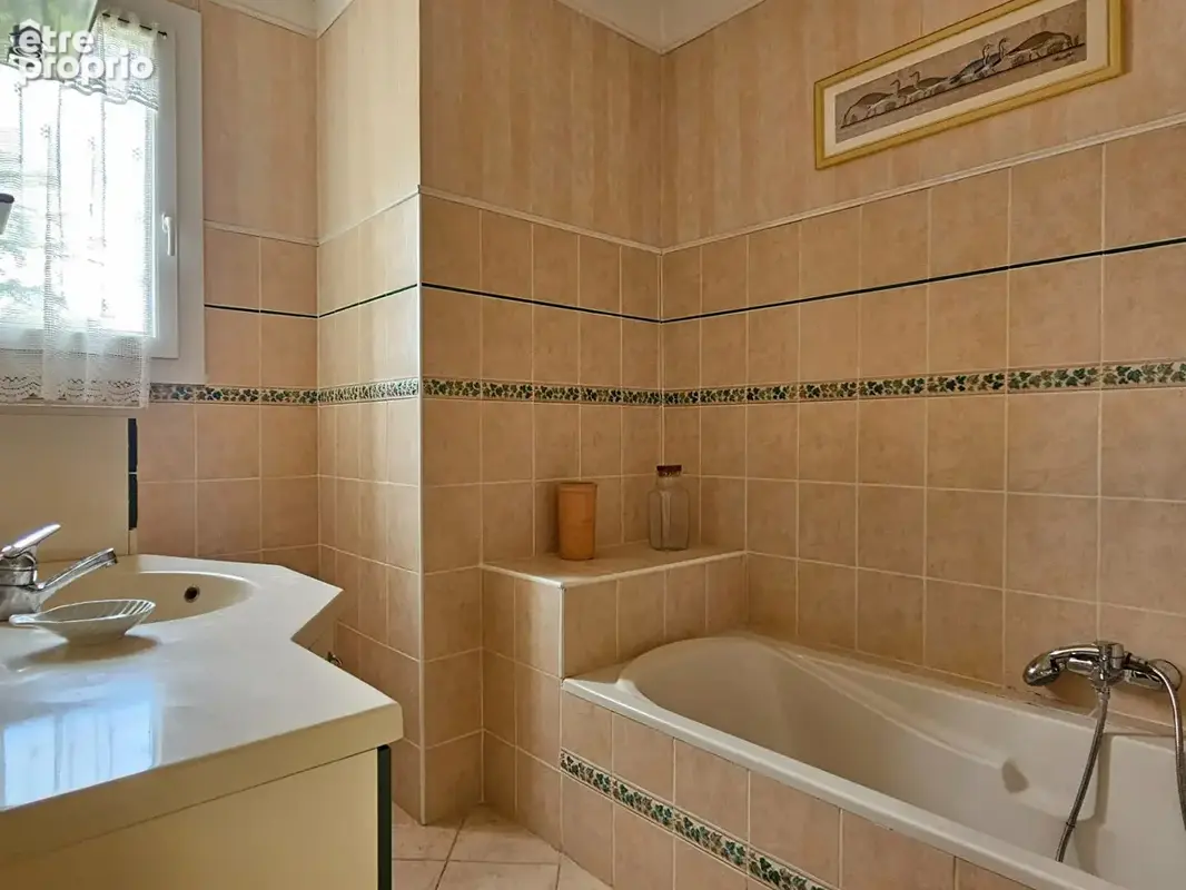 Maison Villeneuve Les Avignon 5 pièce(s) 157 m2 - photo 10