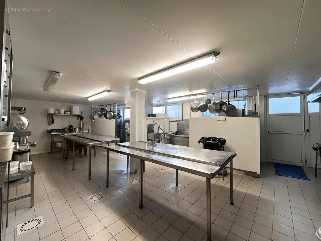 Commerce à SAINT-GEORGES-DE-DIDONNE