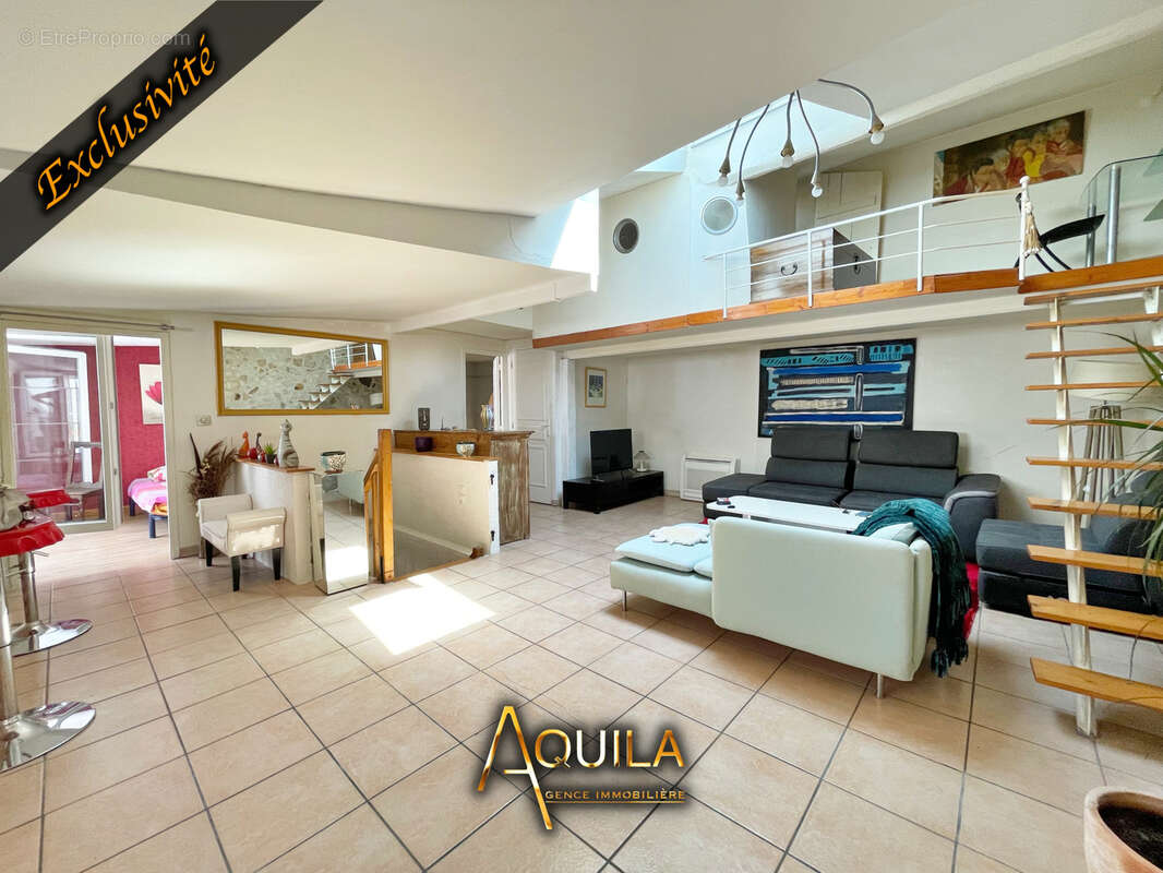 Maison coeur de village avec terrasse - photo 3