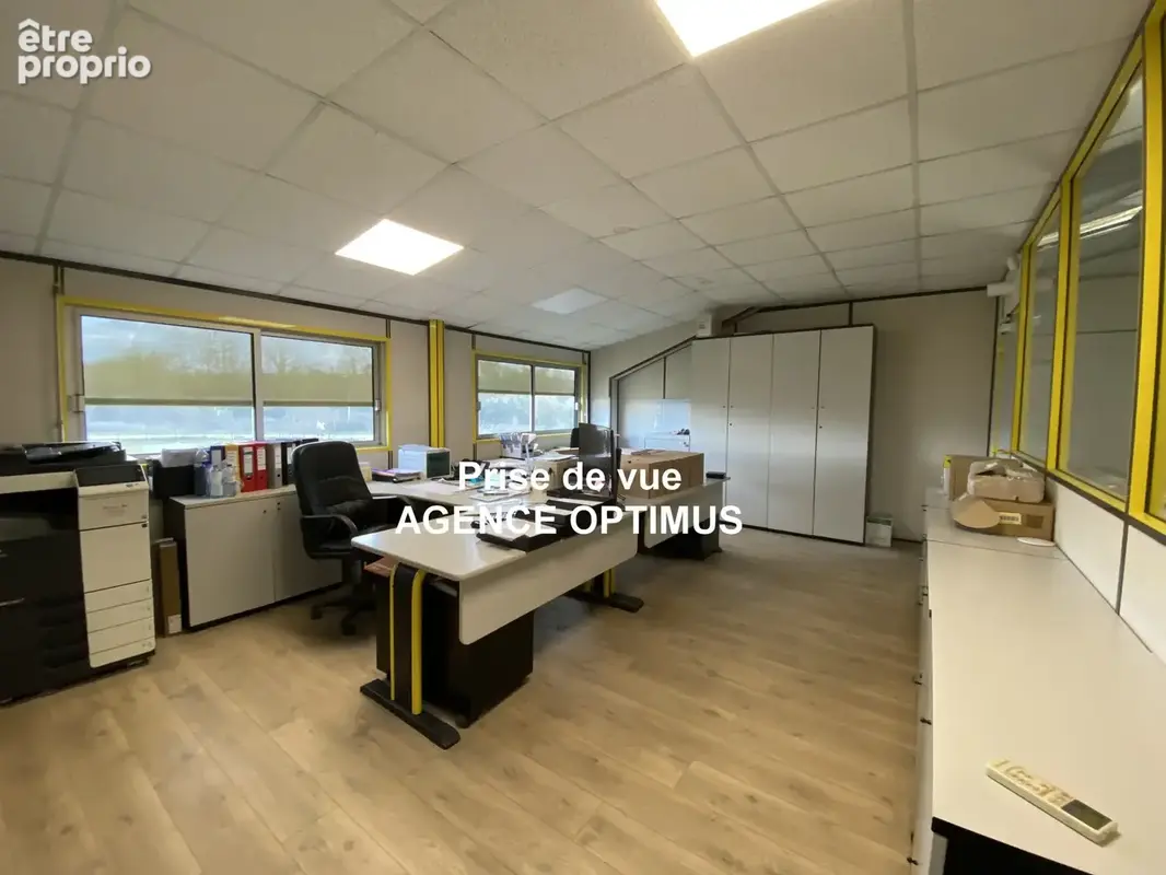 LOCAL PROFESSIONNEL + STOCKAGE - 1170 m2 bâtis sur 5886m2 de terrain - photo 14
