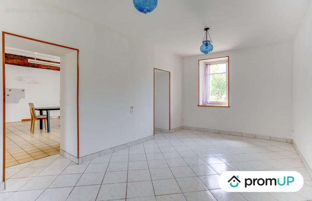 Maison à LA FERTE-MACE