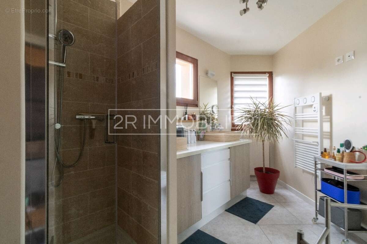 Maison à GUERMANTES