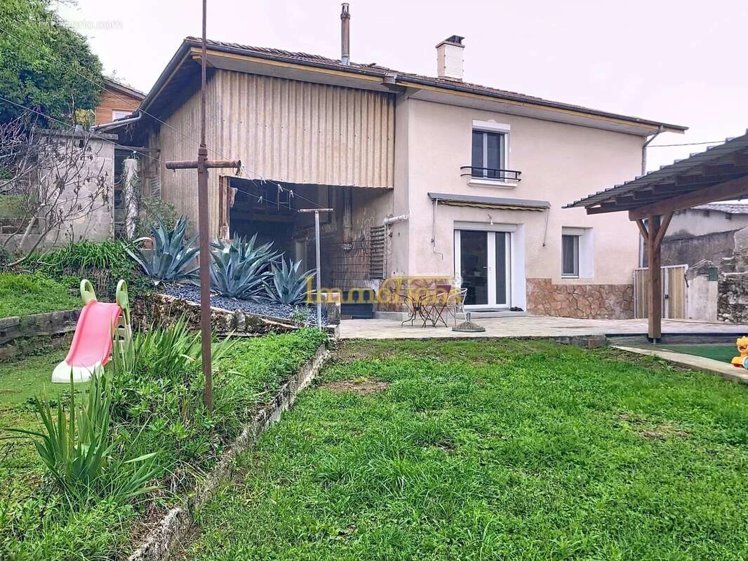 Maison à CHATTE