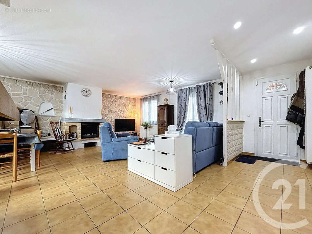 Maison à MORMANT