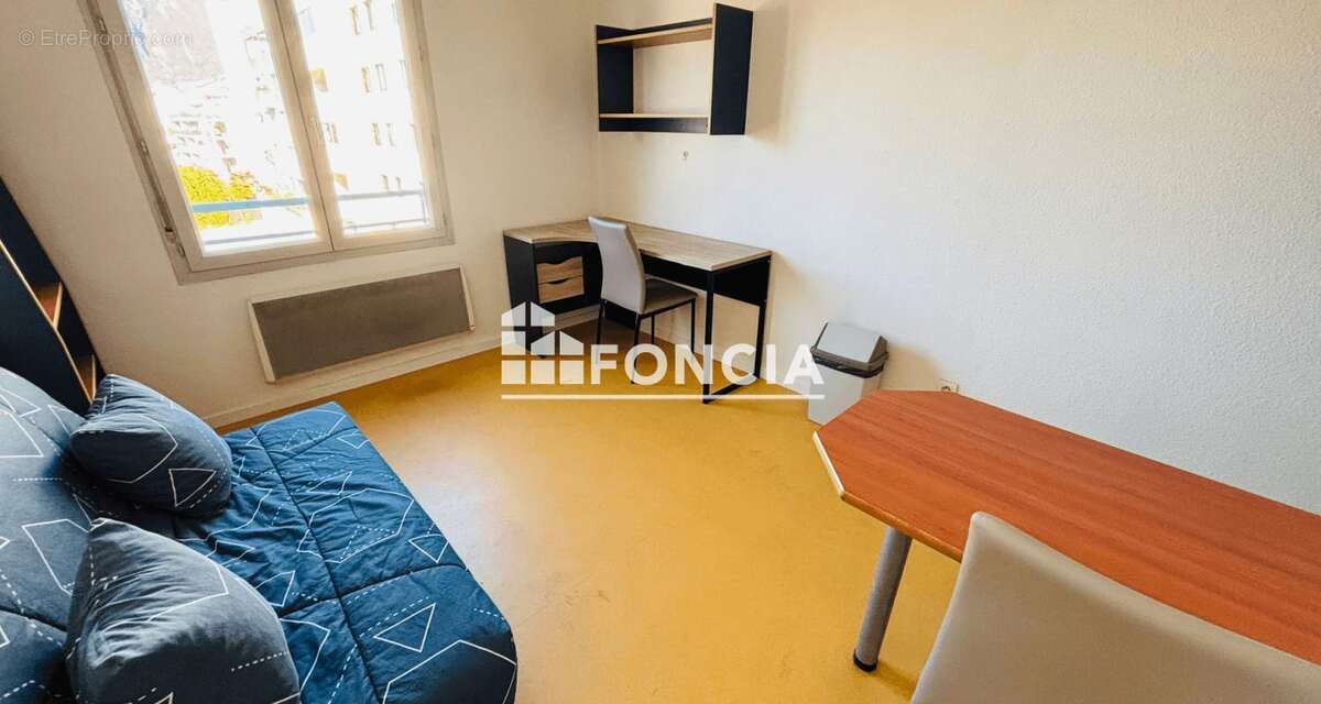 Appartement à FONTAINE