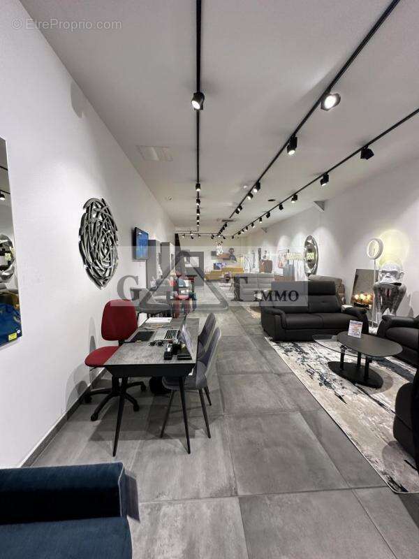 Commerce à CLAYE-SOUILLY