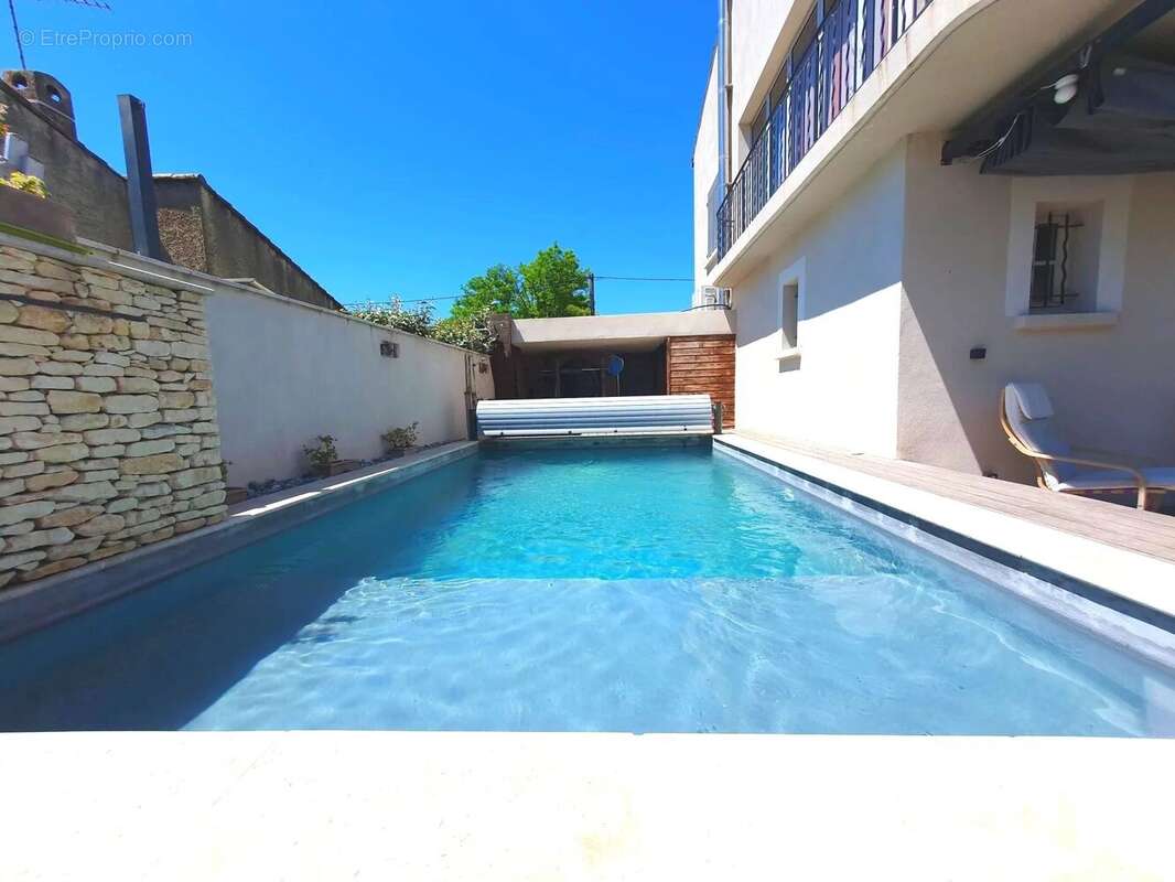 Maison à L'ISLE-SUR-LA-SORGUE