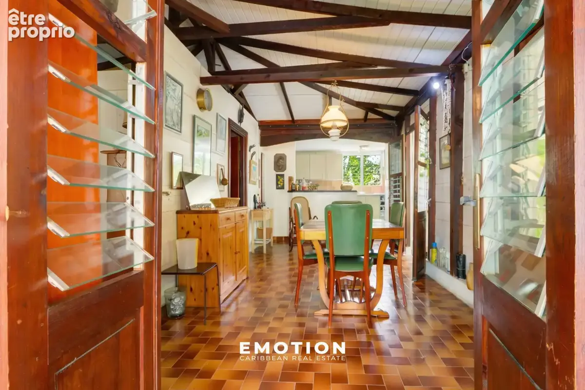 Villa Créole 4 Pièces 78 m2 + Bungalow 12 m2 -  LE MOULE (Guadeloupe) - photo 2