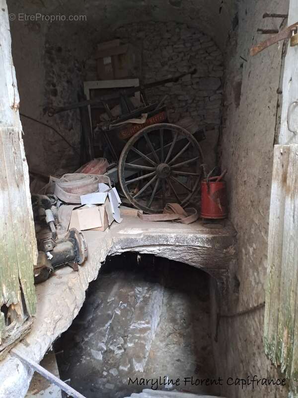 Batisse de caractère en pierre à rénover  SAUVAGNAT SAINTE MARTHE (63) - photo 14