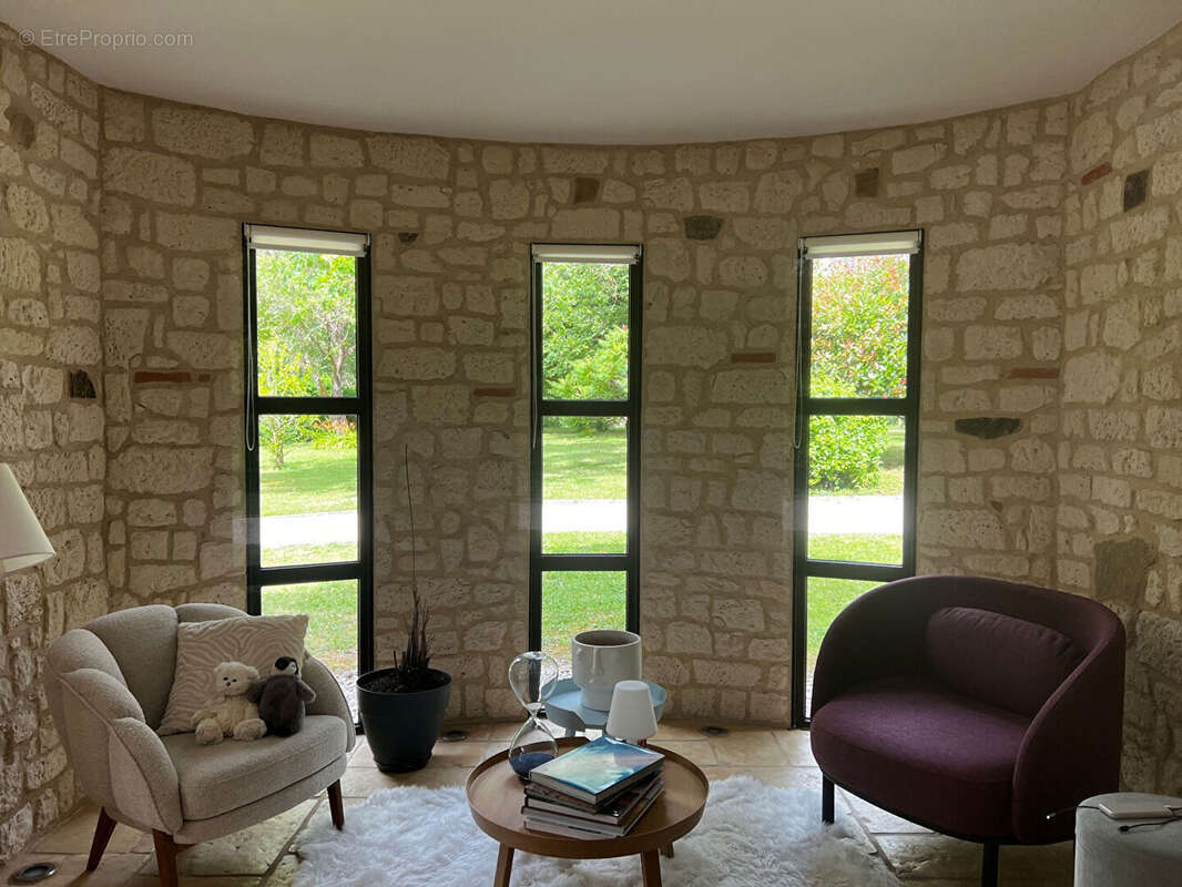 Maison à VERNOU-SUR-BRENNE