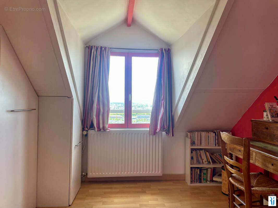 Maison à MONT-SAINT-AIGNAN