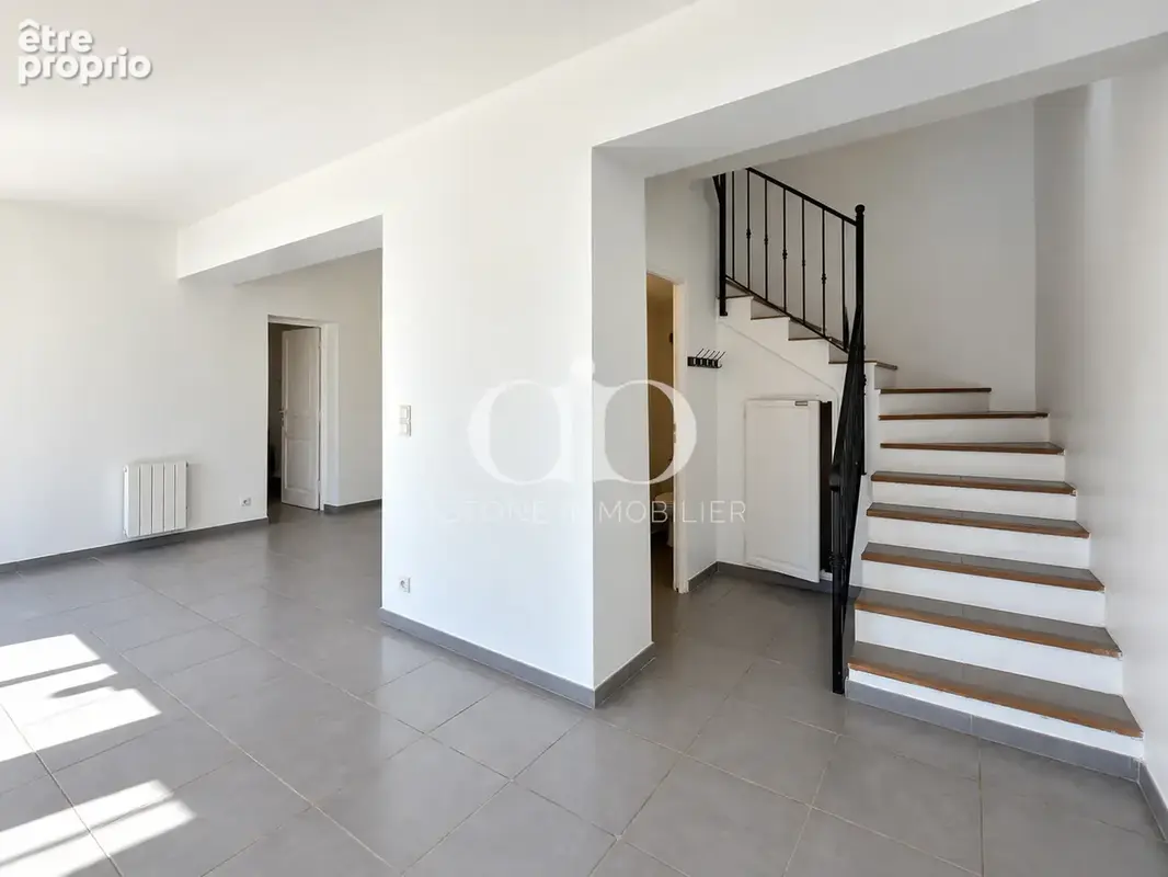 Roquevaire   le charme d’une bâtisse ancienne, l’esprit d’une maison et 300 m2 de jardin privatif - photo 7