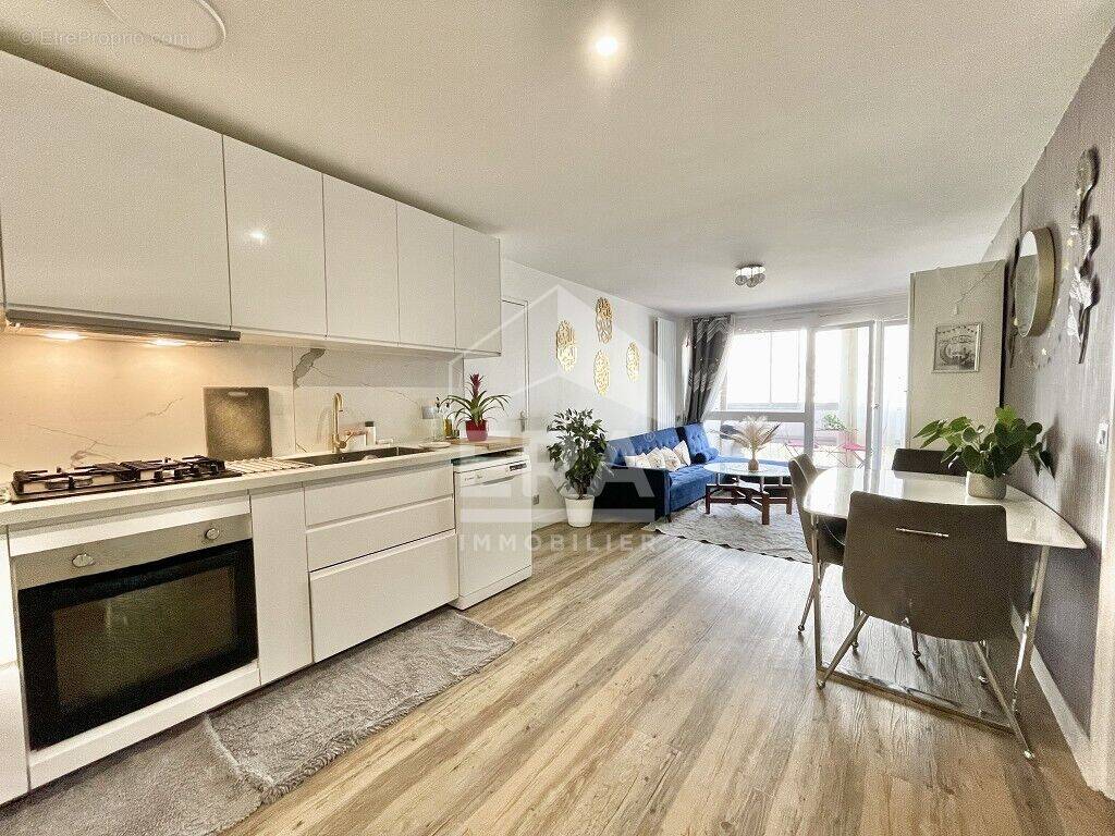 Appartement à MAISONS-ALFORT
