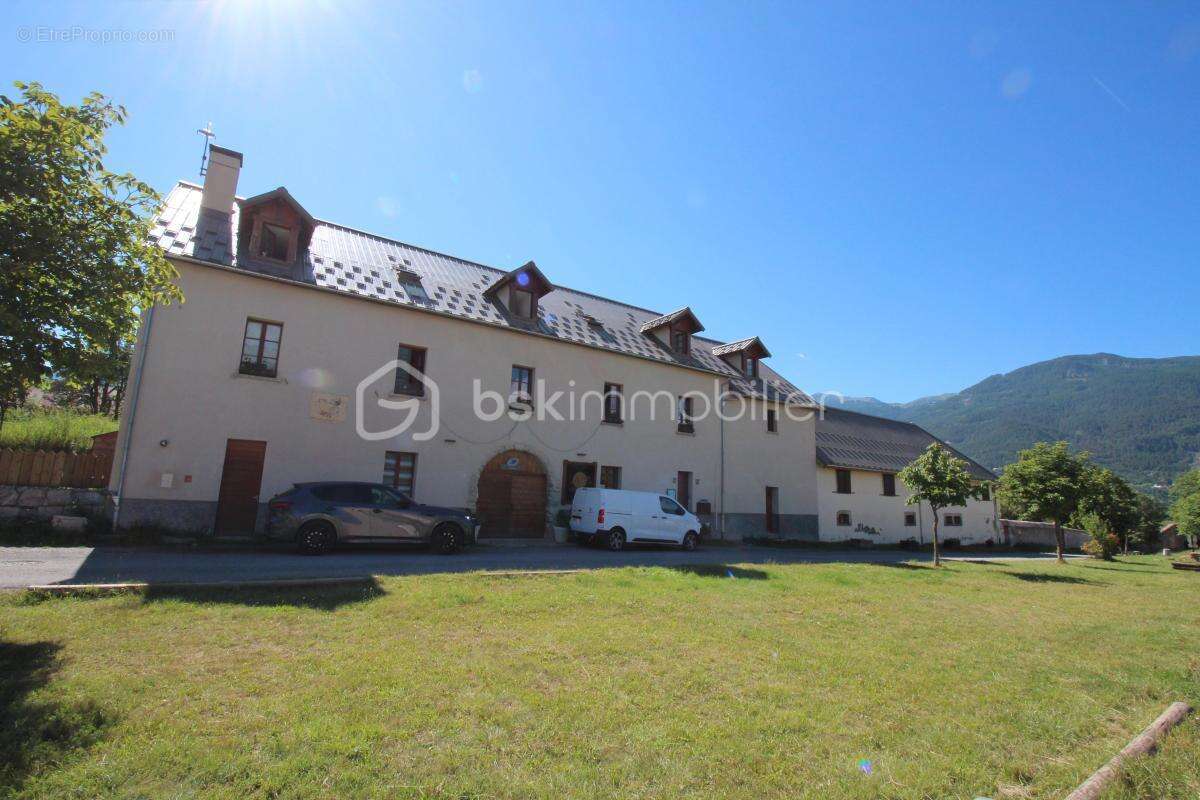 Mont-Dauphin UNESCO – Maison, 5 gîtes de standing, espace bien-être et piscine - photo 4