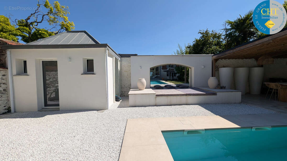 Villa de 250m2 à acheter avec 8 pièces à Rennes - photo 30