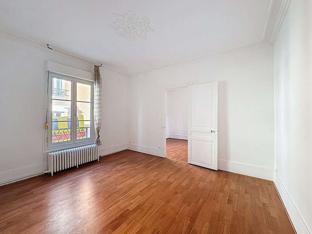 Appartement à SURESNES