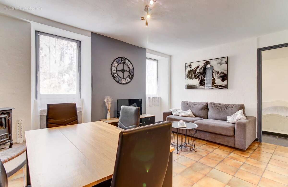 Appartement à TOURNEFORT