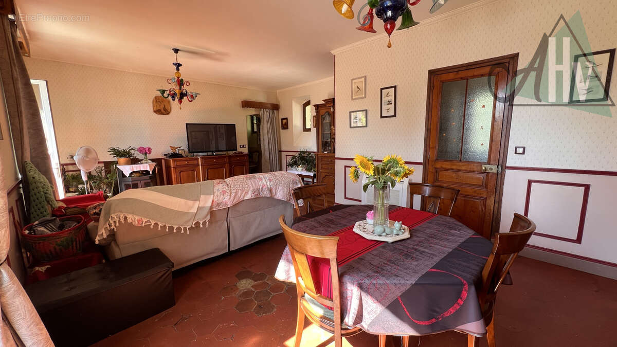 Maison de type longère - 1 ha de terrain - photo 9