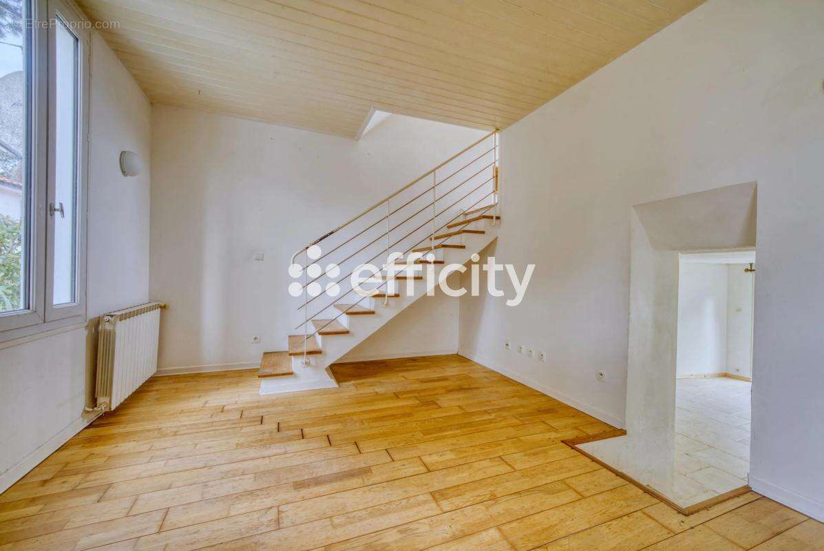 Maison à SAINT-GEORGES-DE-DIDONNE