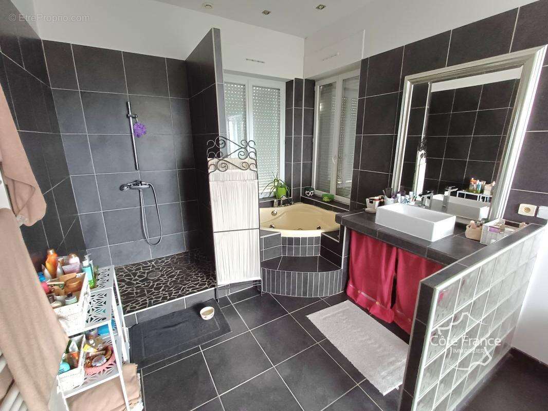 Appartement à AUBENAS