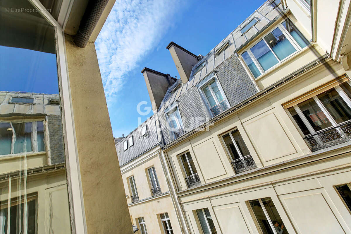 Appartement à PARIS-8E