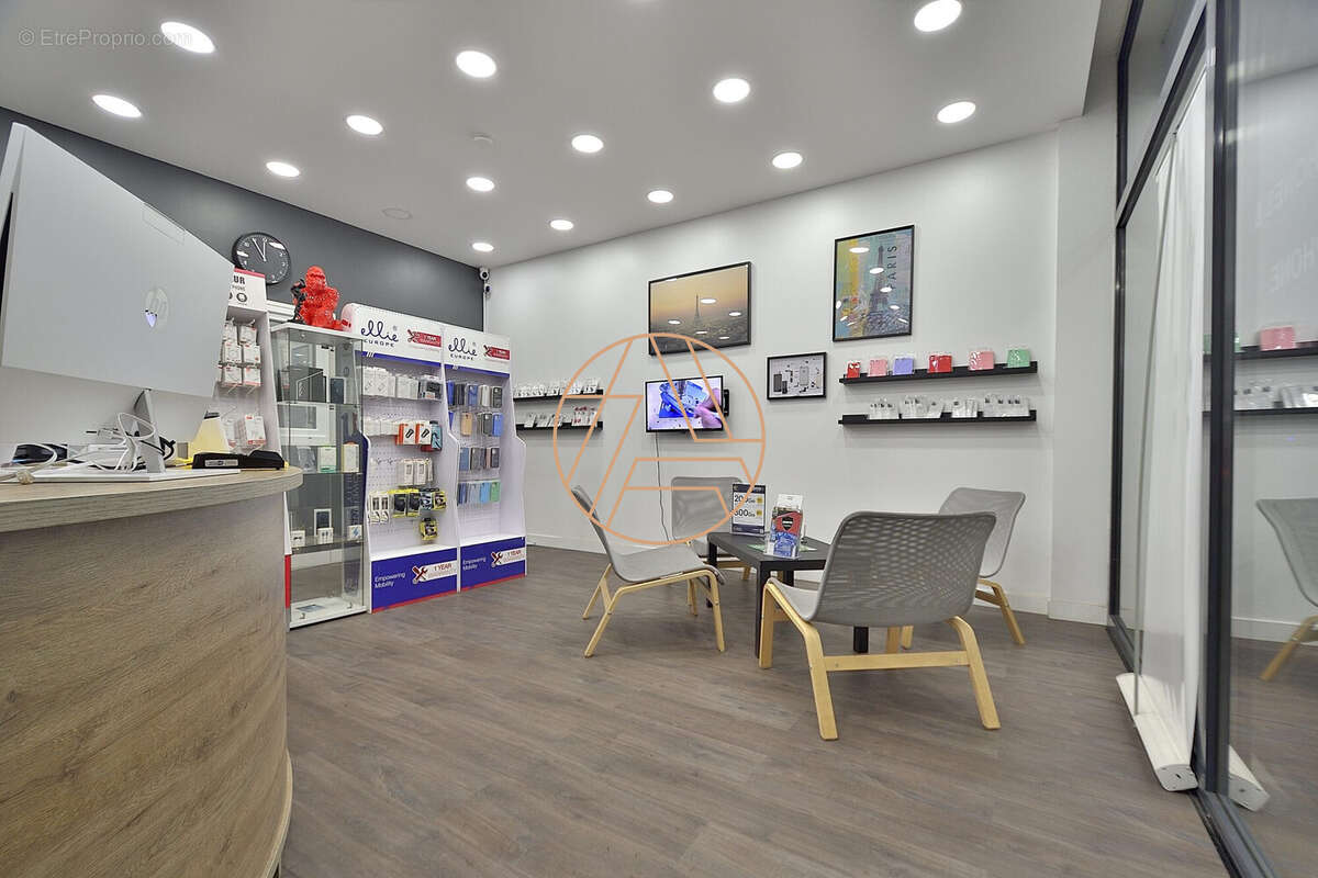 Autre à SAINT-MAUR-DES-FOSSES