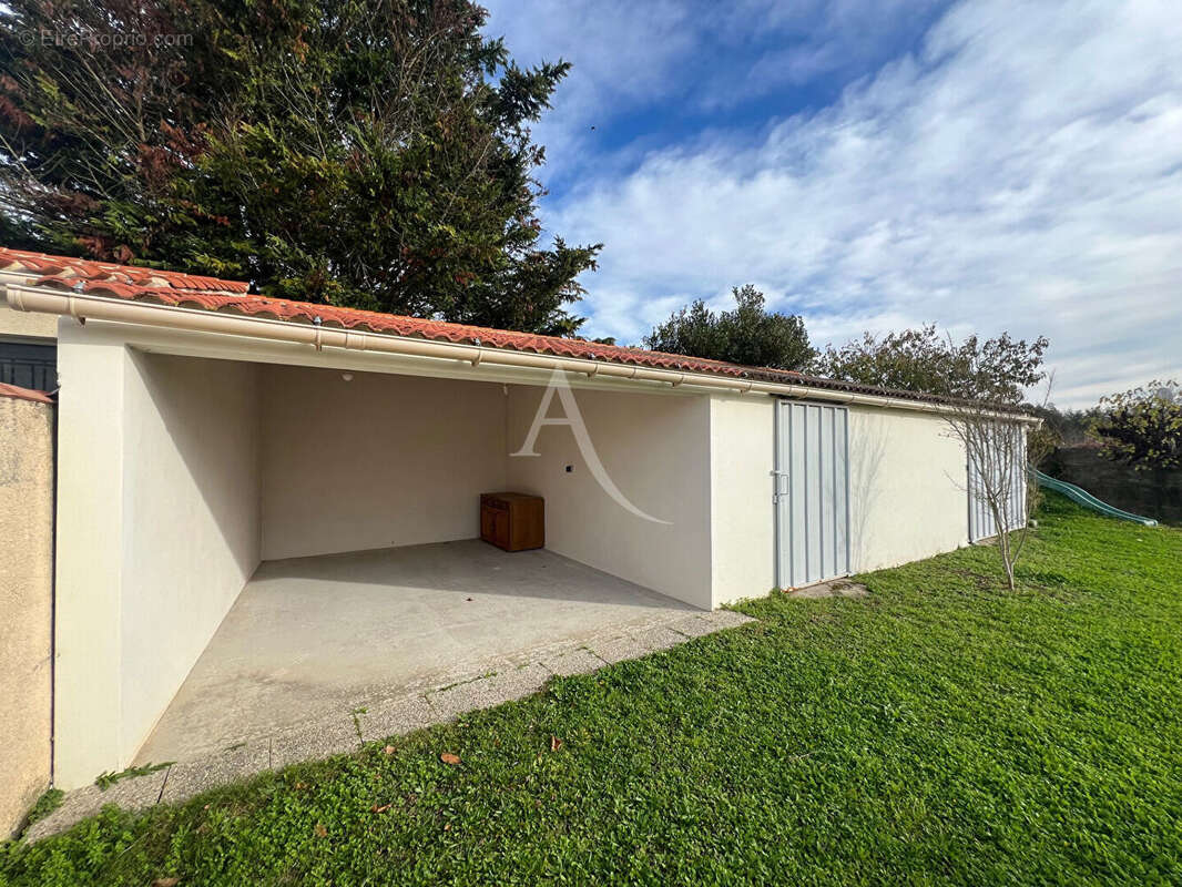 Maison à AVRILLE